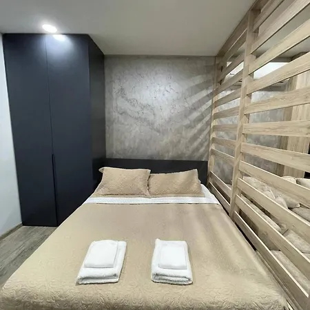 Charming With Modern Amenities Tirana