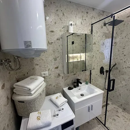 Cozy With Modern Amenities Διαμέρισμα