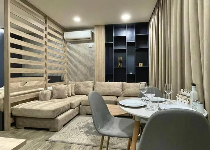 Cozy With Modern Amenities Apartmán *